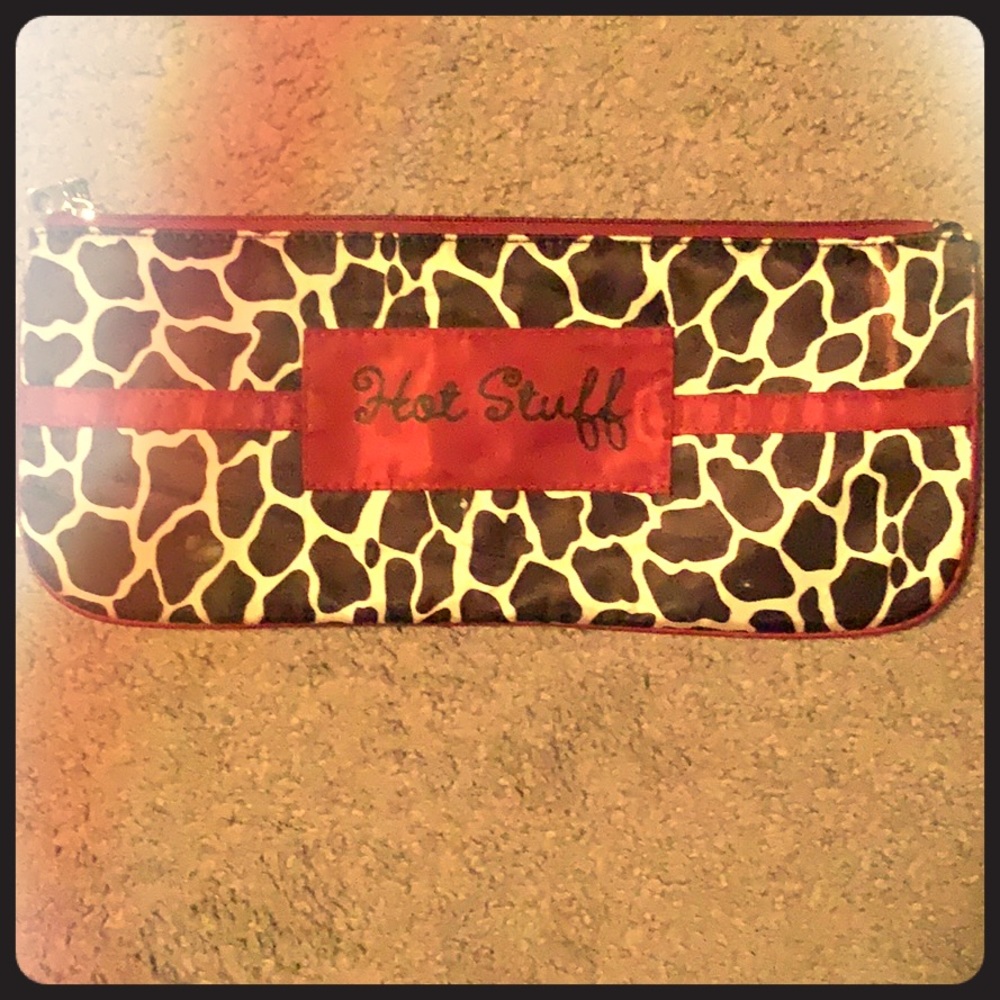 Heat resistant pouch